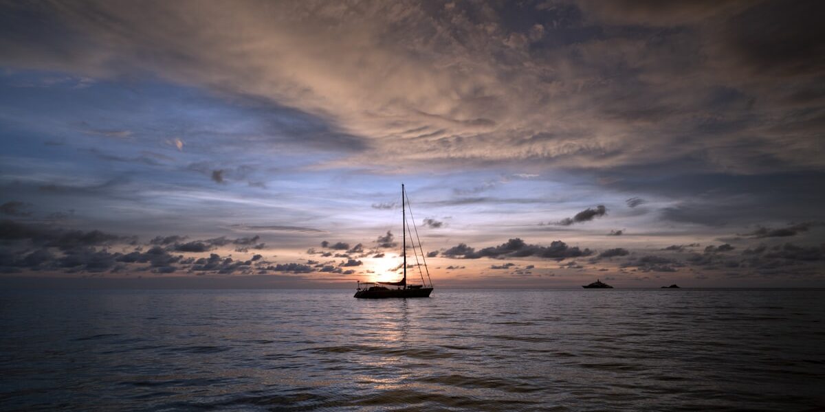 Why Stepped Hull Design Delivers More Speed