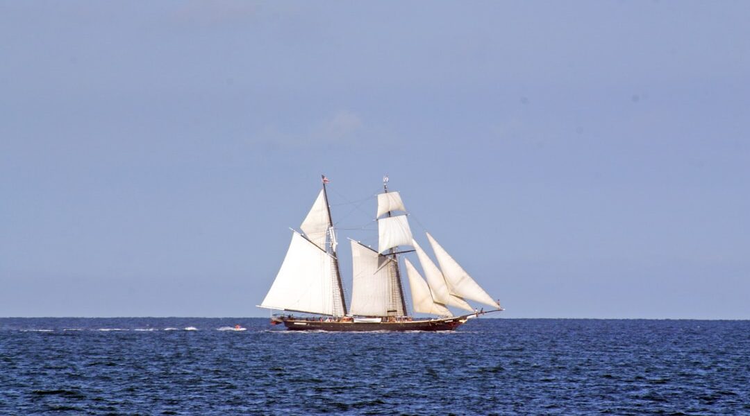 Incredible Maritime Stories: Tales of Courage and Survival at Sea